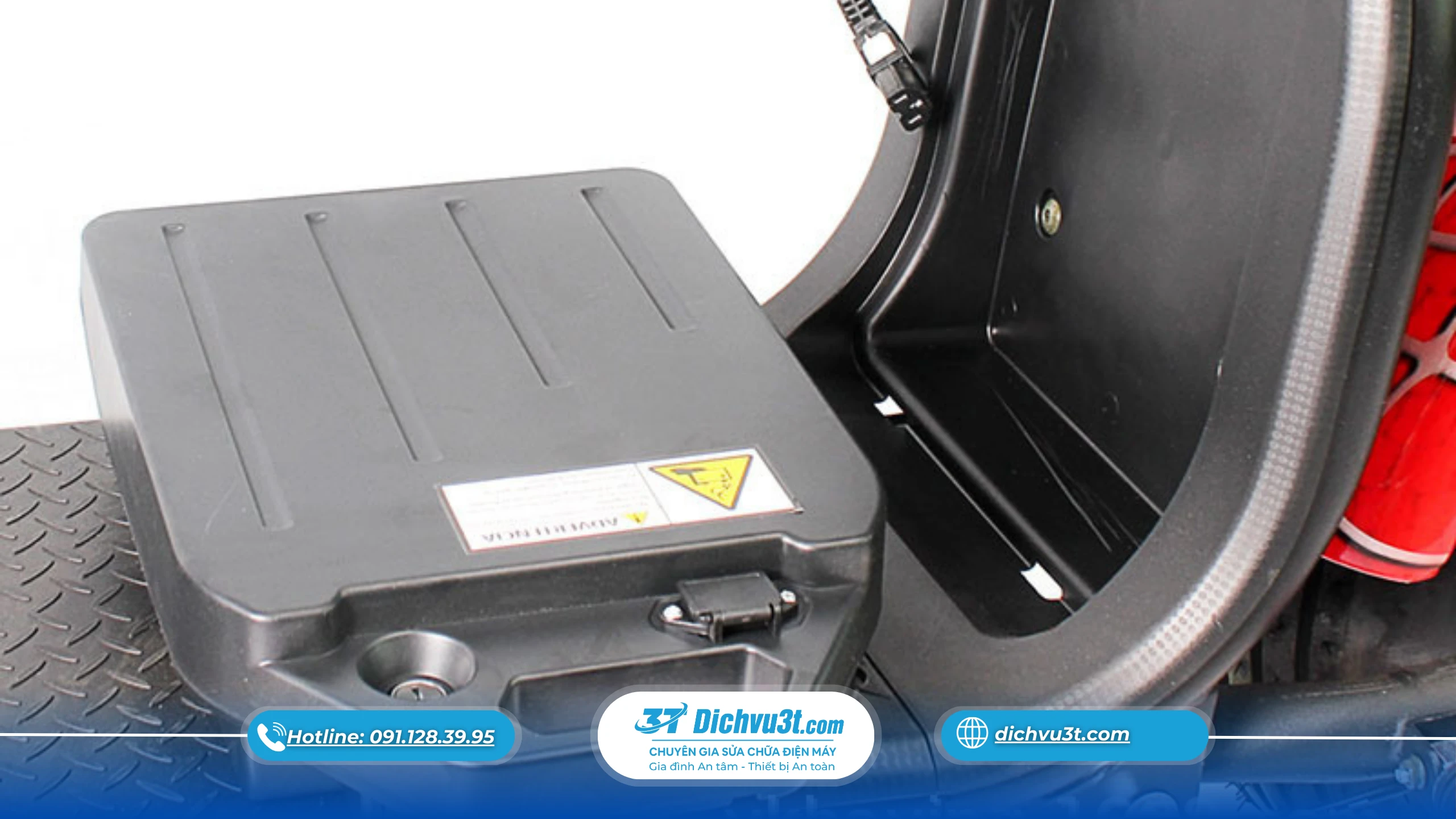 Pin xe điện bị nóng bất thường khi sạc: Có nên tiếp tục dùng?