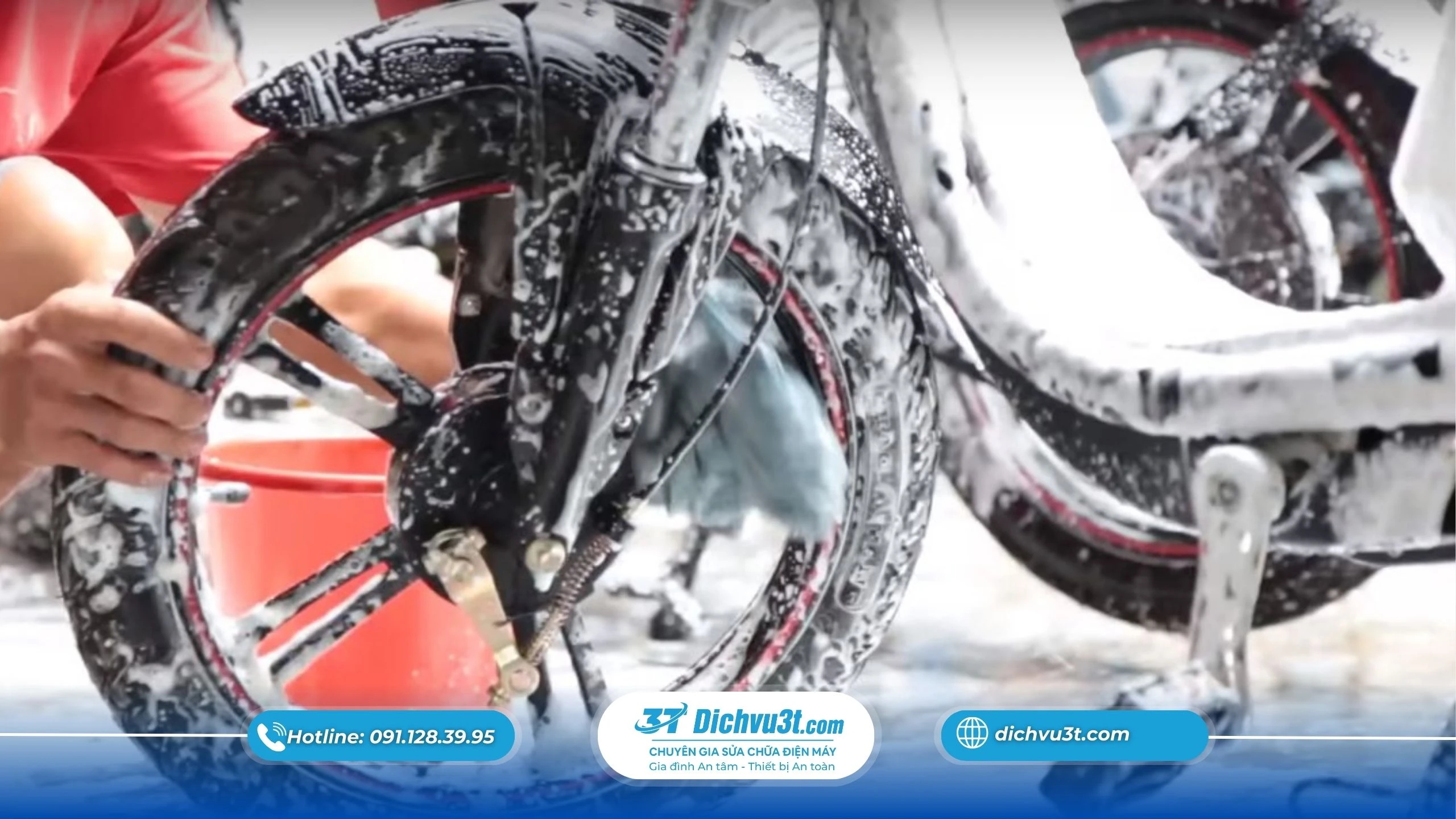 vệ sinh xe máy điện