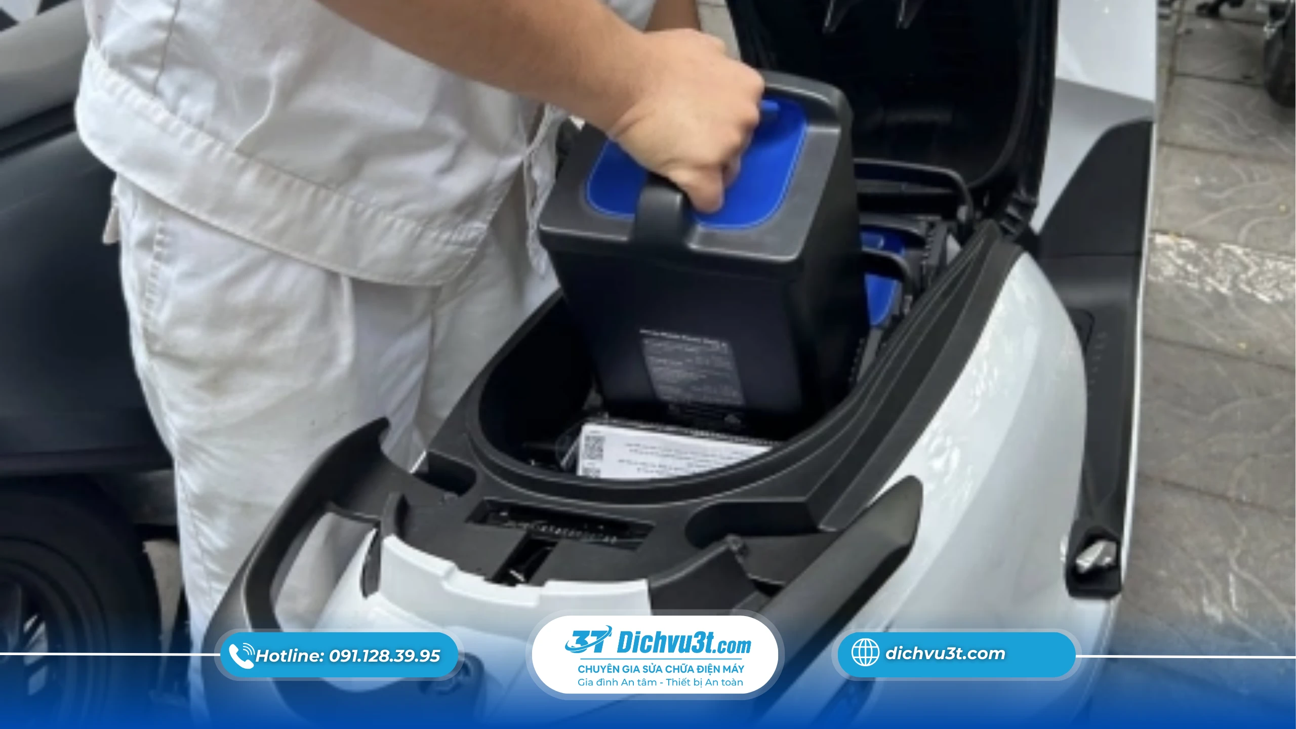 Những Sai Lầm Khi Sửa Pin Xe Máy Điện Tại Nhà