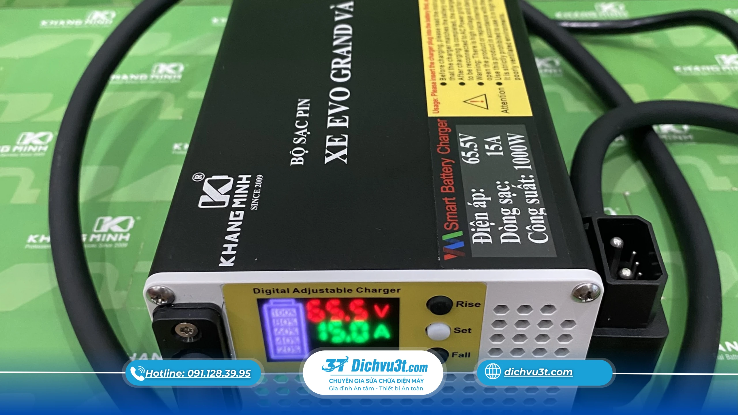 sạc nhanh xe máy điện