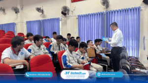 Trường Cao đẳng Kỹ thuật, Công nghệ Bà Rịa Vũng Tàu - Cơ sở 1 và Công ty Dịch vụ 3T phối hợp đào tạo lý thuyết cùng thực hành cho học viên