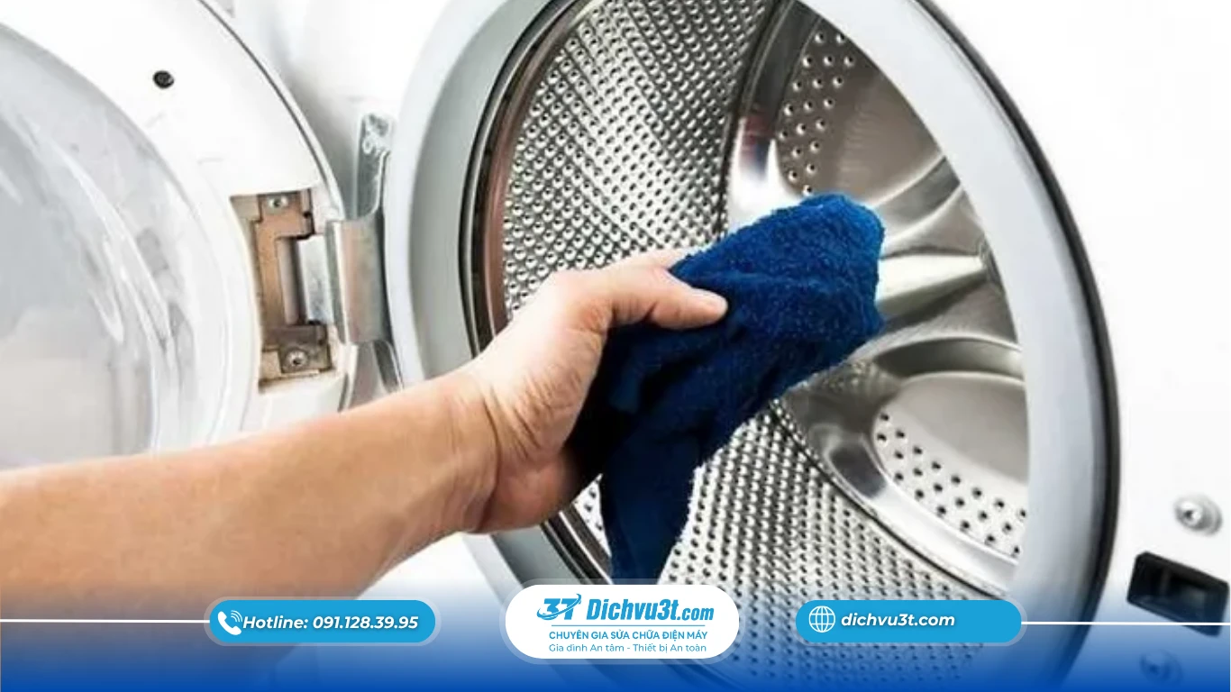 Lý do dùng máy sấy mà quần áo không thơm?