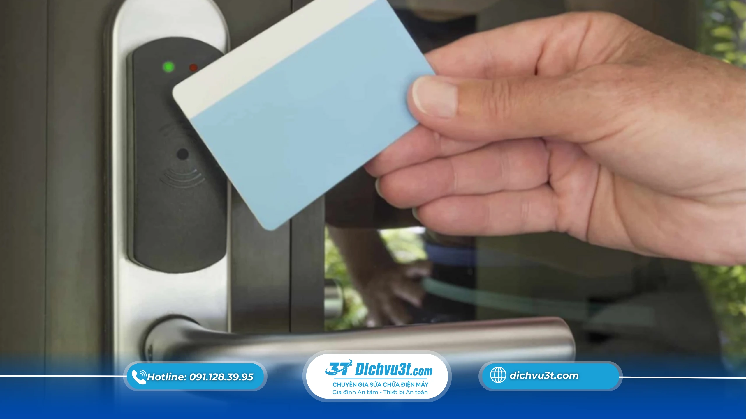 Tay nắm hoặc chốt khóa bị kẹt