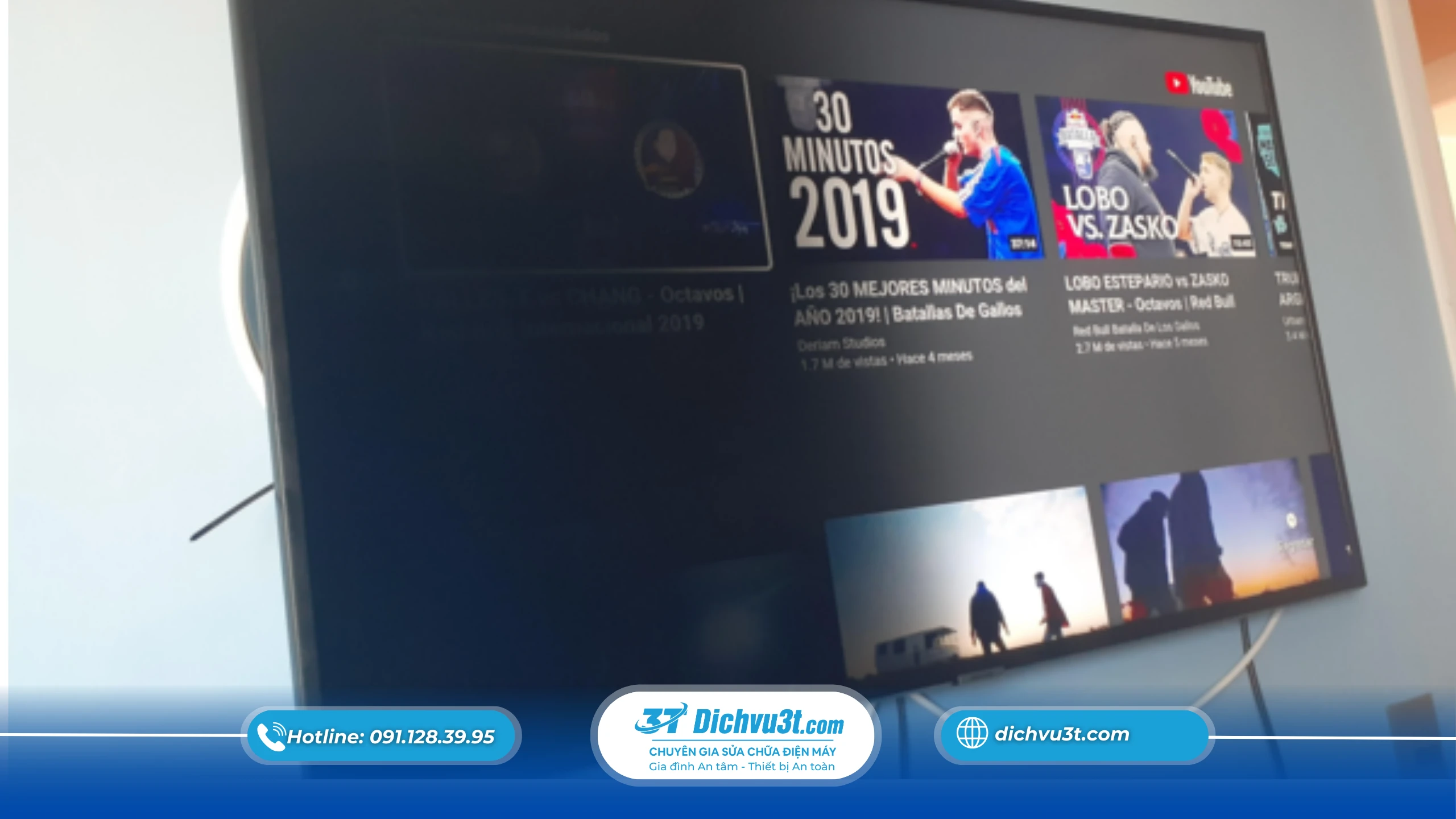 Tivi bật lên có tiếng nổ nhỏ là hiện tượng gì?