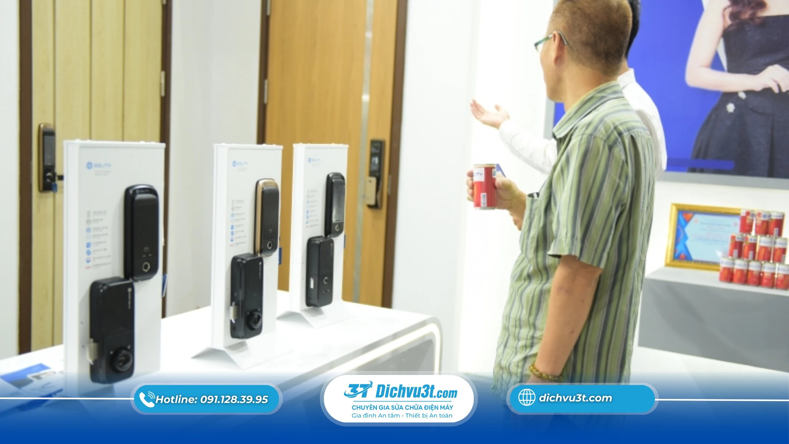 Khóa nhận diện khuôn mặt với vân tay