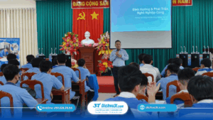 Trường Cao đẳng Cơ điện và Nông nghiệp Nam Bộ (Cần Thơ) và Công ty Cổ phần Công nghệ và Dịch vụ 3T phối hợp đào tạo cho học viên